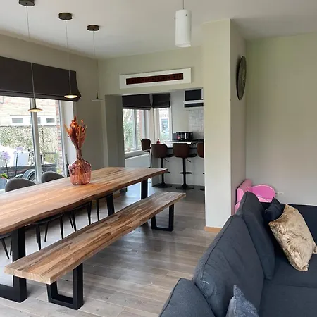 Grote Vakantiewoning Nabij Brugge! Semesterbostad *